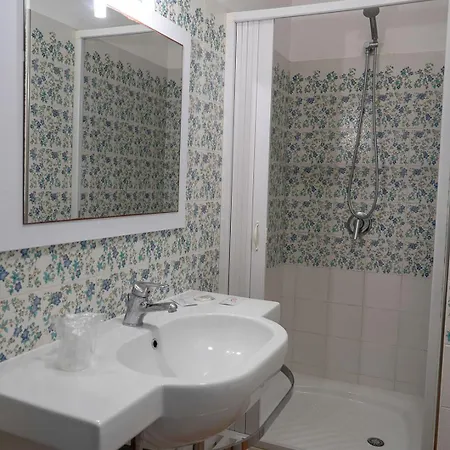 Da Benedetto Apartmanhotel Gaeta